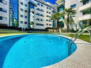 Piso  Concordia. Piso de 3 hab, 2 baos, 2 balcones, parking trastero y zona comu