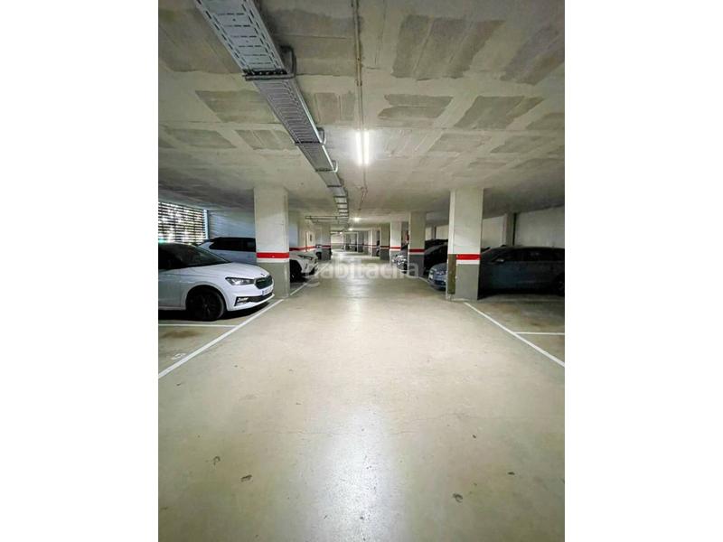 Foto 32d16ee0-b4e7-404a-996a-ac27dd7c2e13. Appartamento con parcheggio in Serraparera Cerdanyola del Vallès