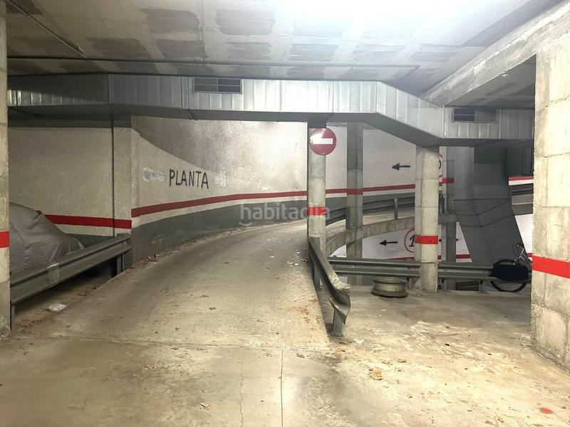 Foto 25f17476-ee2c-4646-8d65-53fc17579159. Aparcament cotxe a Canaletes - Turonet Cerdanyola del Vallès