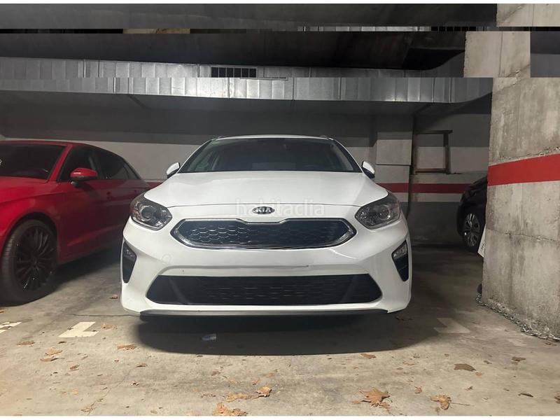 Foto b383bccd-19c7-40ef-8fbe-c704a23ae9bd. Aparcament cotxe a Canaletes - Turonet Cerdanyola del Vallès