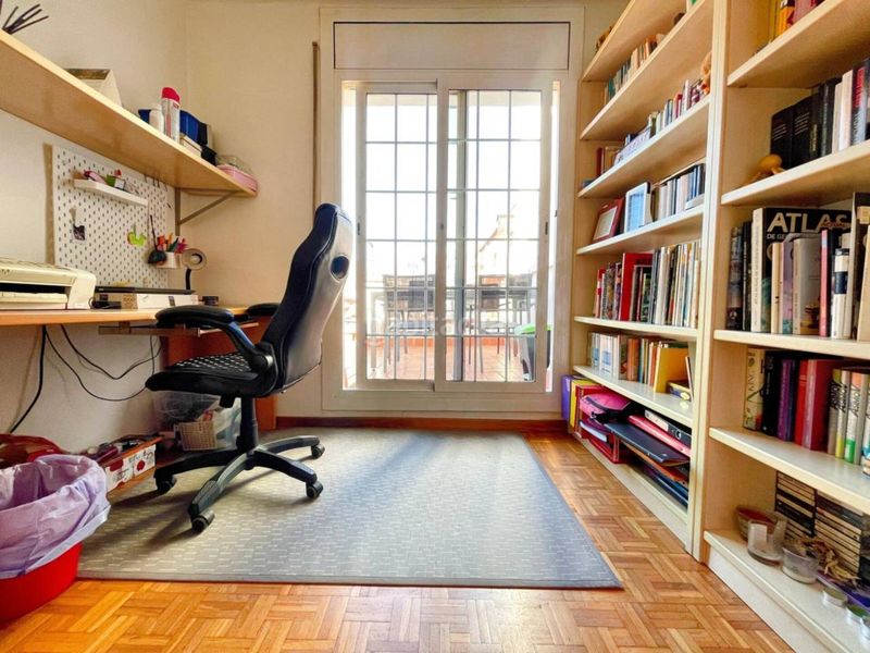 Foto 13e4b7f6-acca-4a2e-874f-44ab56565bbc. Àtic amb calefacció aparcament a Centre-Cordelles Cerdanyola del Vallès