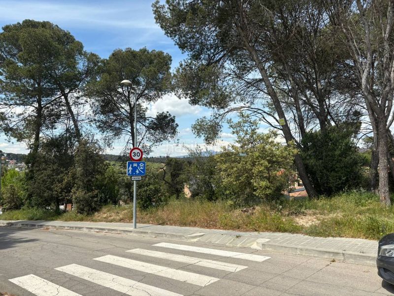Foto 450a7a28-2727-4bc1-b5a0-1230714e4ec5. Terreny residencial a Lliçà de Vall