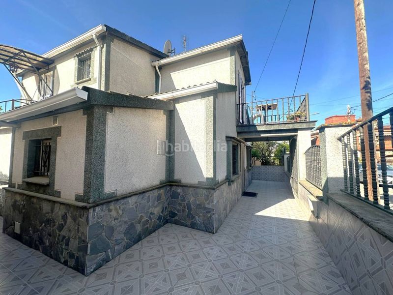 Foto 100683ab-5174-4da8-8821-52f432d286fe. Casa amb calefacció a Parets del Vallès