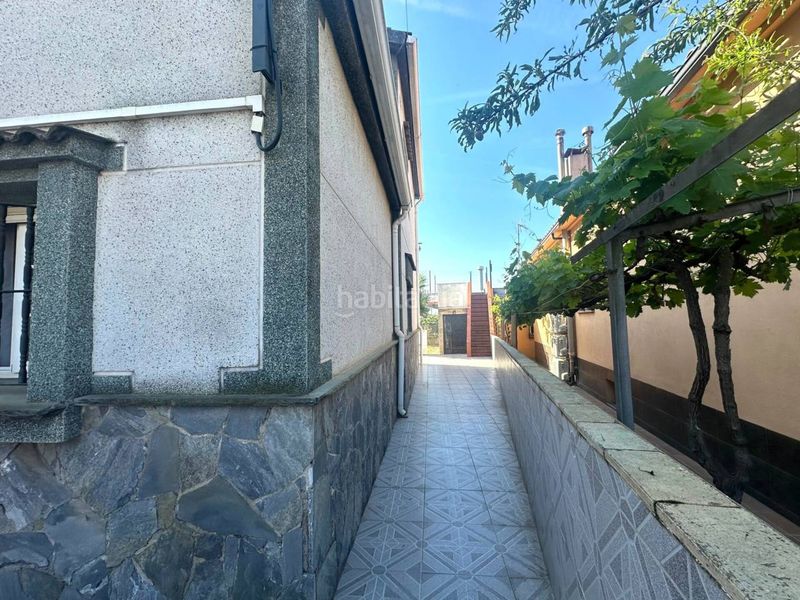 Foto 49d5891b-05f4-4a17-8042-f50e8107e24c. Casa amb calefacció a Parets del Vallès