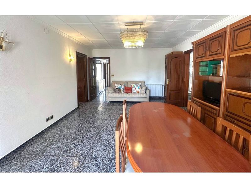 Foto 6c3e0be0-dd5b-44e5-9543-df15260022a8. Casa amb calefacció a Parets del Vallès