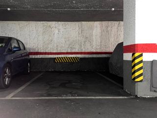 Aparcament cotxe a Carretera Barcelona