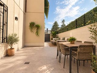 Pis  Calle diagonal. 4 habitaciones, terraza de 27 m y todo lo que necesitas en serra