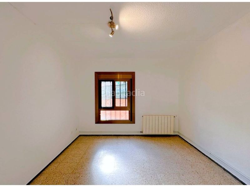 Foto f3309b40-b69f-4e87-bbb0-234aa68e51c8. Pis amb calefacció a Serraparera Cerdanyola del Vallès