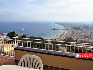 Chalet  Carrer cardenal vidal i barraquer. Casa en urb. sant joan- blanes
