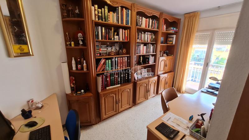 Foto 79fadde5-d7b8-45bf-aade-4bc8587c45a3. Duplex avec cheminée chauffage dans Mont Ferrant-Joan Carles I Blanes