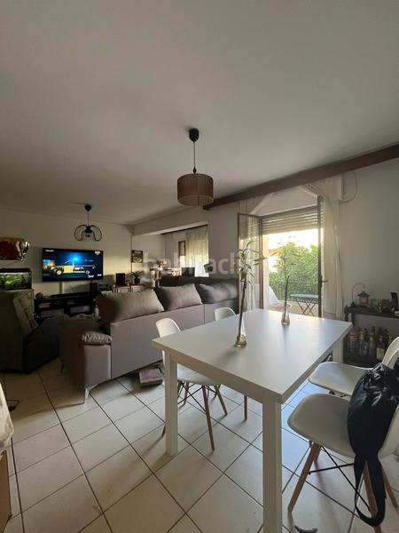 Foto 1d7a0834-3e7d-4cc1-a935-be53d832e999. Piso en calle isla cristina 12 oportunidad piso en Isla Chica, ideal para inversión y familias numerosas en Huelva
