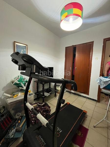 Foto 896c2546-8d59-44d0-8600-8cf3e460bbb2. Piso en calle isla cristina 12 oportunidad piso en Isla Chica, ideal para inversión y familias numerosas en Huelva