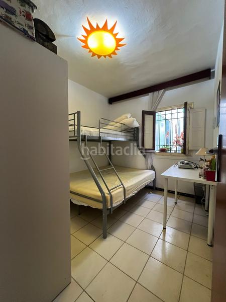 Foto e082e7bf-6fcb-4b54-9d14-e43d3cf733e9. Piso en calle isla cristina 12 oportunidad piso en Isla Chica, ideal para inversión y familias numerosas en Huelva