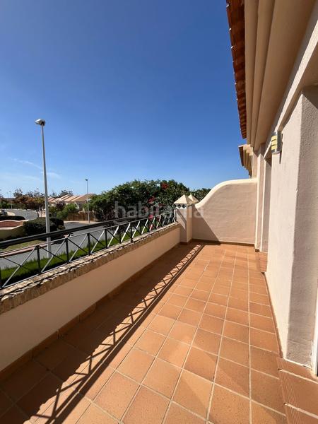Foto 24dd3d99-bc59-4ab0-80e3-d315211e90f7. Casa adossada a calle rubén darío 33 a Costa Esuri Ayamonte