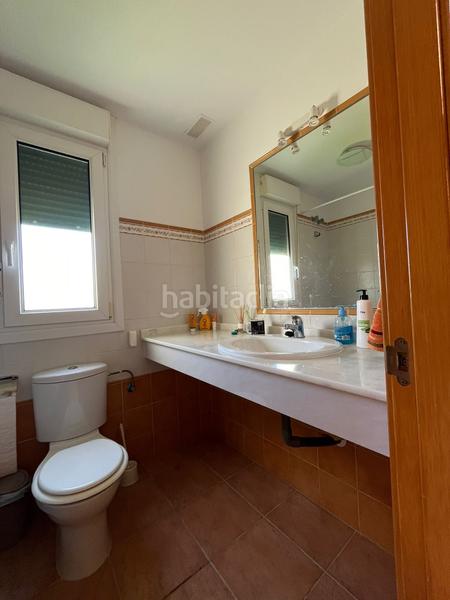 Foto 80d425ab-0533-4a16-bd42-2c12a3abfaa6. Casa adossada a calle rubén darío 33 a Costa Esuri Ayamonte