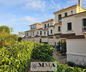 Casa adossada  Calle rubén darío 33. Chalet totalmente reformado y amueblado en costa esuri ayamonte