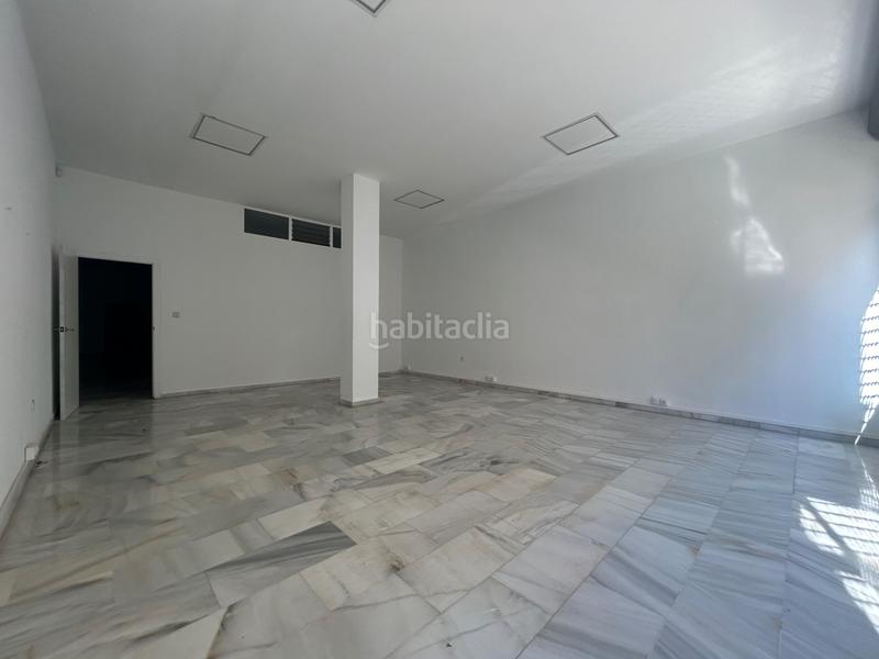 Foto 197c98fc-3fd8-40fa-9205-ee71b1a4357f. Geschäftsraum in calle villanueva de los castillejos 1 in Huelva