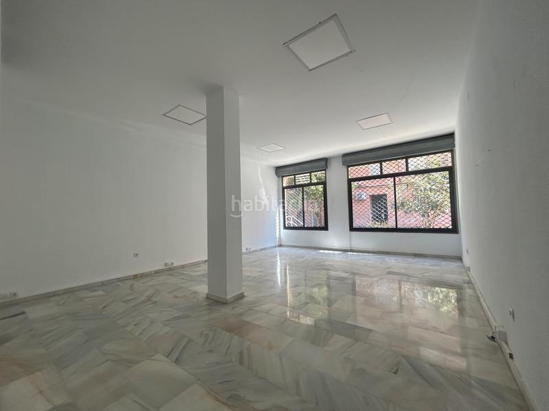 Foto 8b936363-2c5b-4f0f-acf6-b46568d075ef. Geschäftsraum in calle villanueva de los castillejos 1 in Huelva