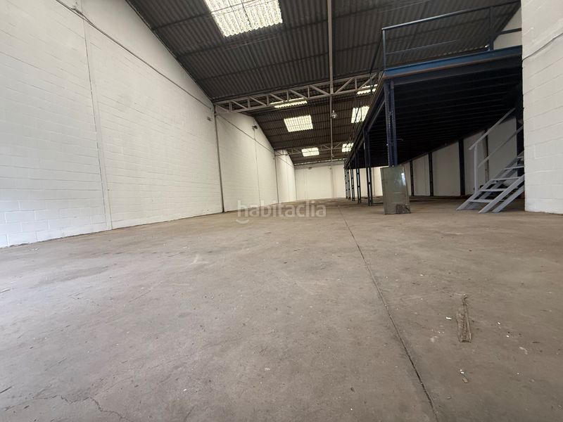 Foto 5478b7d8-f95a-40b1-904c-0021b931d2a4. Nau industrial a calle c 236 a Nuevo Parque - Los Rosales - Tráfico Pesado Huelva
