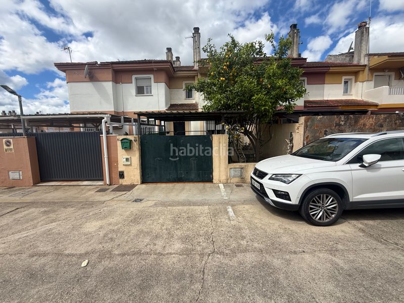 Foto 173eb4b0-2b0f-49d5-974c-3fcd198b03ea. Casa adossada amb xemeneia calefacció aparcament a Aljaraque