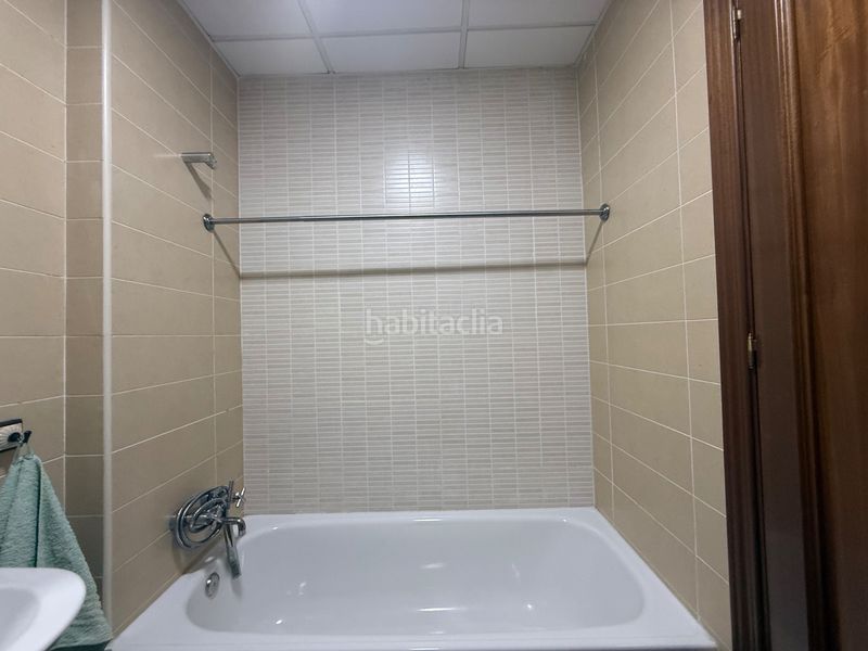 Foto c9dbc23b-3b60-4829-8f71-7619ead7d9f4. Casa amb calefacció a Nuevo Parque - Los Rosales - Tráfico Pesado Huelva