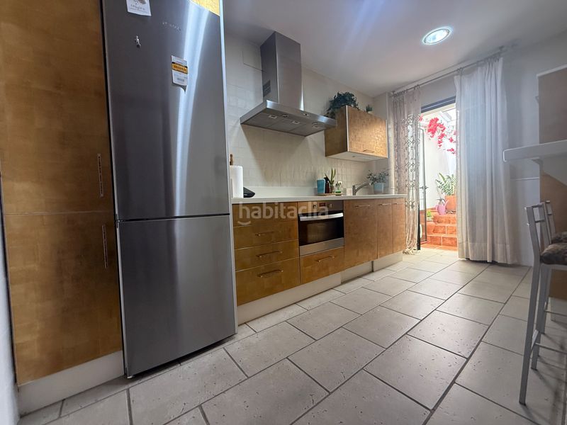 Foto e7dba3f2-29cd-4b2d-a7fb-feff7b0c65e9. Casa amb calefacció a Nuevo Parque - Los Rosales - Tráfico Pesado Huelva