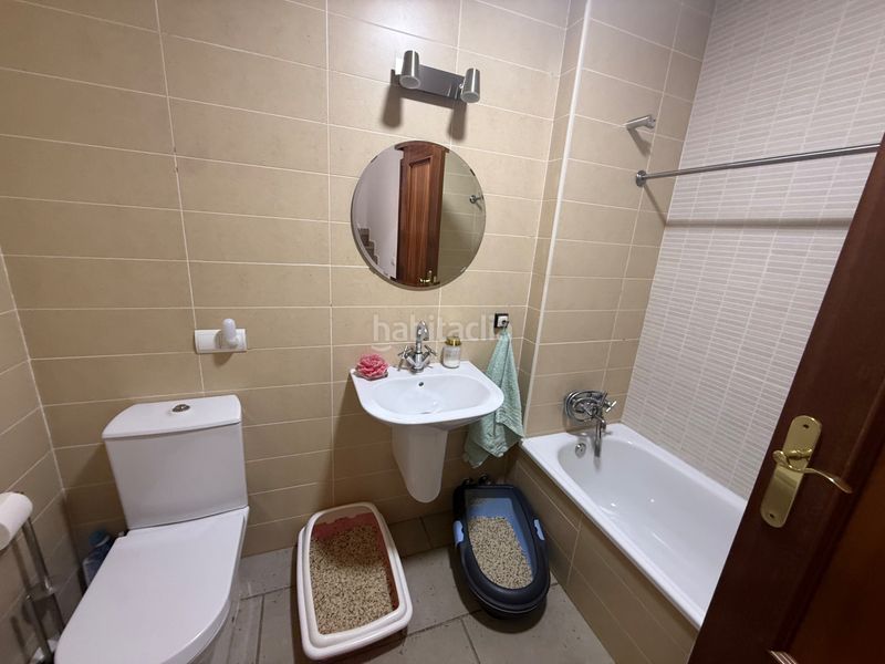 Foto f3ad4a0a-71a0-48ce-934f-cfe380ccb7c7. Casa amb calefacció a Nuevo Parque - Los Rosales - Tráfico Pesado Huelva