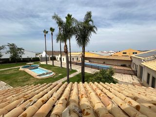 Chalet in Carretera de huelva 3. Villa de lujo finca en villanueva de los castillejos