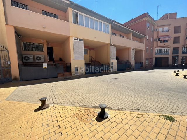 Foto d61ef428-876b-49c7-9e53-2417784d4853. Xalet amb xemeneia calefacció aparcament a La Hispanidad - Verdeluz Huelva