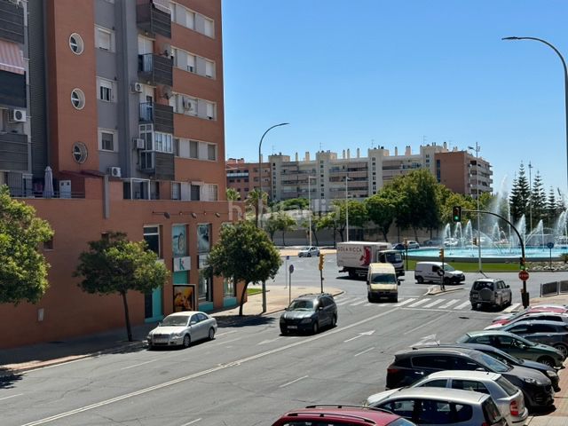 Foto efbe7bbc-04f3-4711-b072-7a6388ac8230. Xalet amb xemeneia calefacció aparcament a La Hispanidad - Verdeluz Huelva