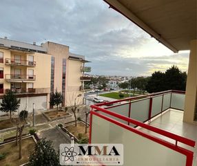 Appartamento  Avenida de andalucía 83. Piso con garaje y trastero, en lepe, seminuevo