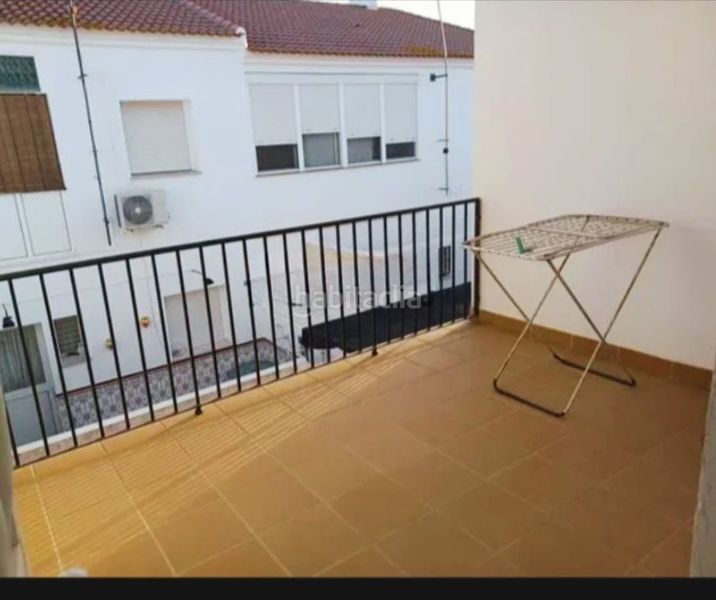 Foto 2c451b81-8008-4204-ba9d-6f1a99afcd67. Casa adossada amb calefacció aparcament a San Bartolomé de la Torre
