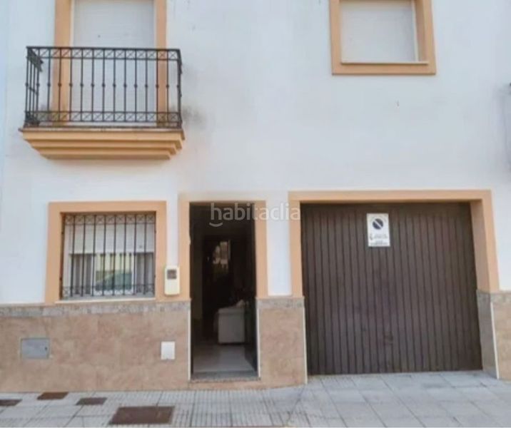 Foto 2f1c7681-986a-496d-bf4c-813e2ae086c4. Casa adossada amb calefacció aparcament a San Bartolomé de la Torre