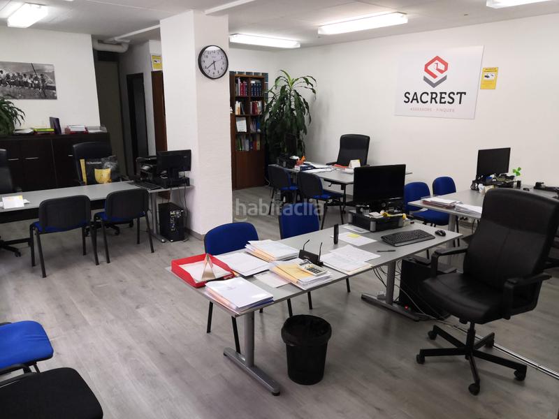 Foto ad22be03-0f9f-4a27-b04a-b235183a0e1d. Locale commerciale in Col·legis Nous Mollet del Vallès