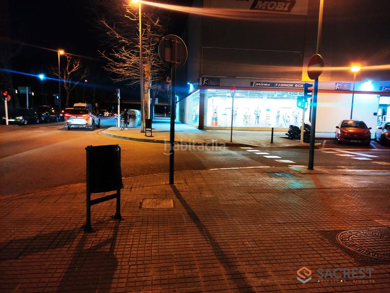 Foto 64ff0830-ae5f-4b86-81cc-a04da7061dc2. Local comercial local esquinero con muchas posibilidades en Mollet del Vallès