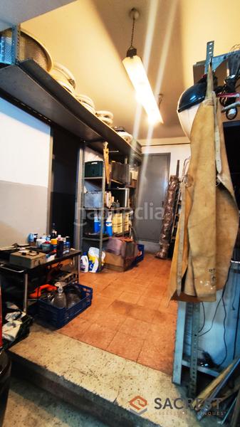 Foto 629a50a4-ef49-443a-b2ef-358106dcef92. Local comercial local con muchas posibilidades en Mollet del Vallès