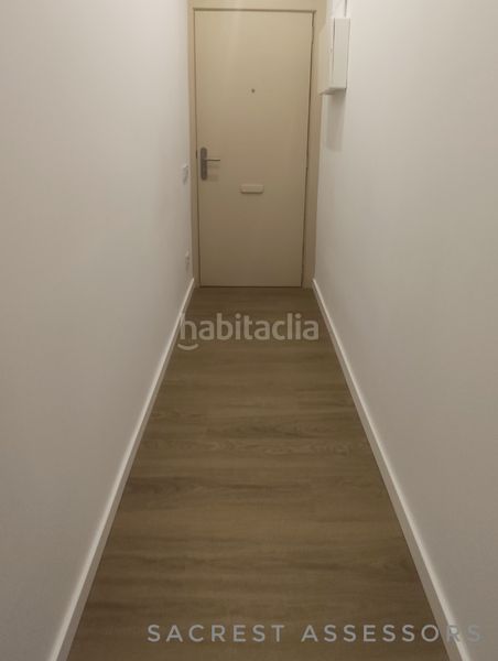 Foto 48ead2eb-381f-41c2-9d62-a15473f23483. Pis a Estació de França Mollet del Vallès