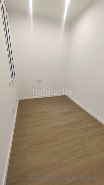 Foto 48fb8ed6-6994-489b-9db7-3e38e3016554. Pis a Estació de França Mollet del Vallès