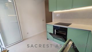 Flat in Estació de França. 3 habitaciones con patio y reformado