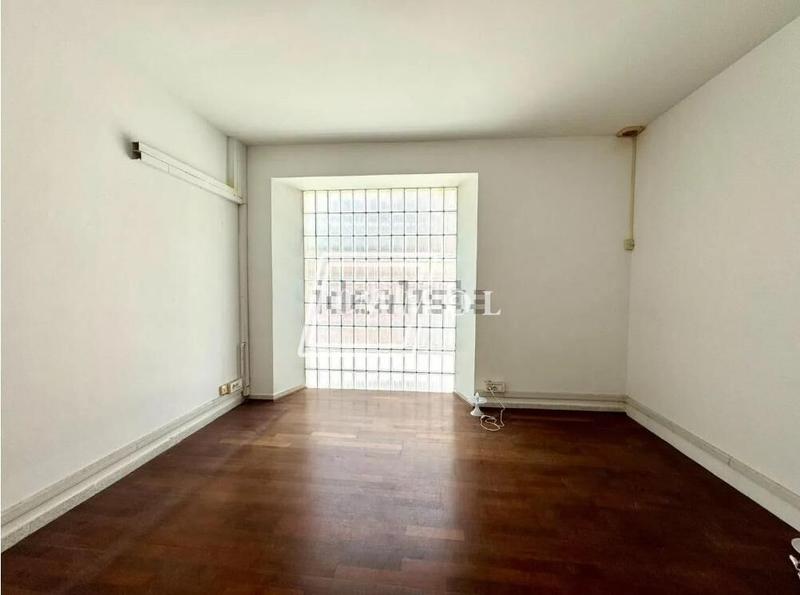 Foto 926ac9cd-005c-4c31-b529-d6f2aa78e718. Piso increible piso en finca regia, solo 3 vecinos, en el corazon de mataro en Mataró