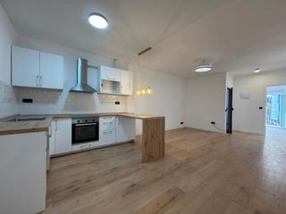 Dachwohnung  Ronda de la cerdanya. Ático reformado a estrenar, con terraza privada