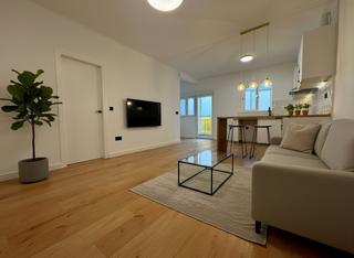 Dachwohnung  Ronda de la cerdanya. Ático reformado a estrenar, con terraza privada