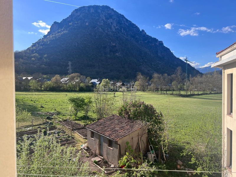 Foto bba12b02-2478-4fbe-869a-530bb8df7d99. Pis amb calefacció a Pont de Suert (El)