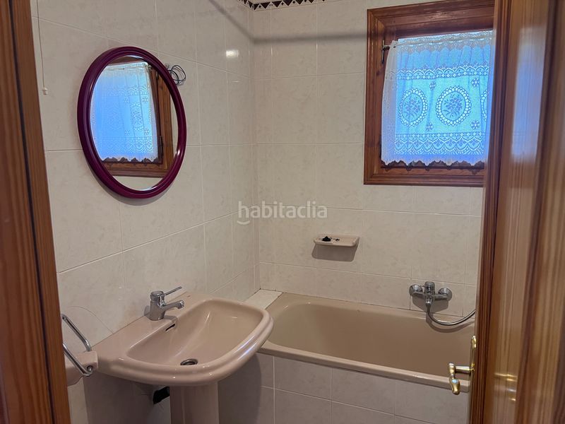 Foto fa613fbf-b0f1-4129-8764-5b94f713fd2f. Pis amb xemeneia calefacció a Vall de Boí (La)