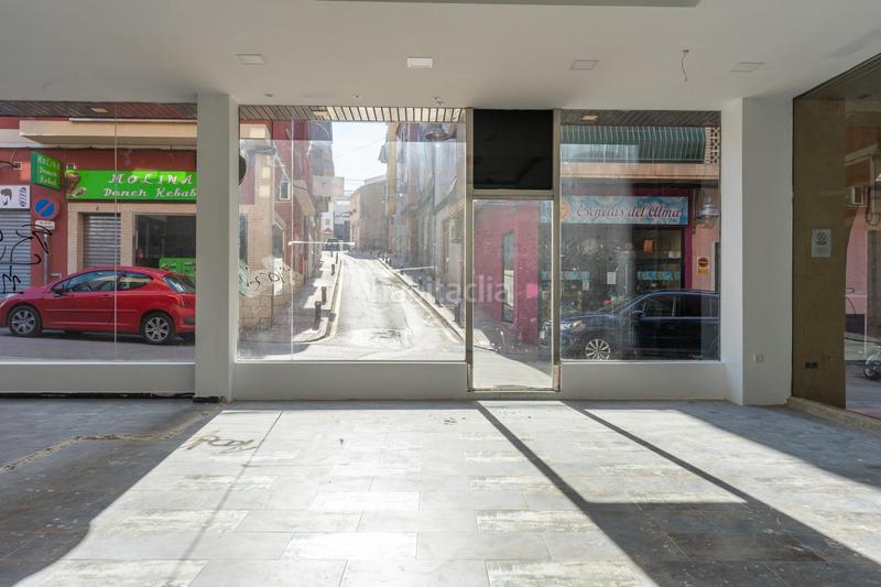 Foto 60ba2157-54ca-4e98-87fd-7b77ebdcb8bd. Alquiler local comercial en menendez pelayo 11 amplio bajo en galería comercial con excelente iluminación natural en Molina de Segura
