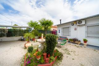Masia  Calle almanzora. Casa con parcela ideal para cumplir tus sueos