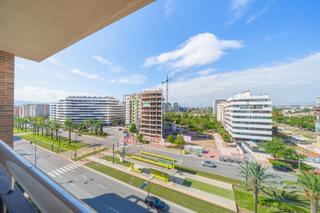 Appartement  Avenida don juan de borbon. Vivienda exclusiva en residencial a un paso del centro
