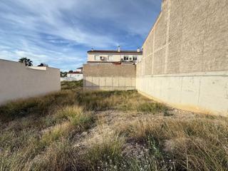 Terreno residencial en Calle talabarteros 5. Terreno segregable en zona residencial con excelente ubicación