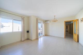 Pis a Calle de don eladio y doña marina 1. El hogar de tu vida te está esperando descubre este encantador p