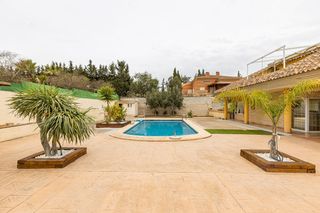 Xalet a Calle de berenice 7. El chalet de tus sueños se encuentra en la alcayna!